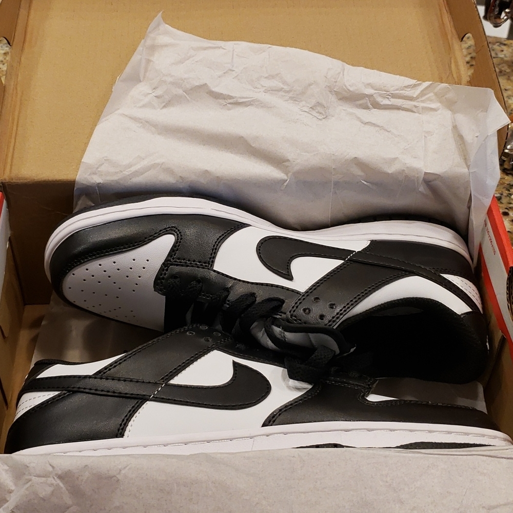 Size 8 mens Nike Dunk Low black and white